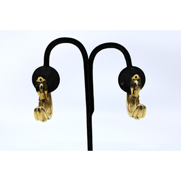 B0 Auth GIVENCHY Vintage Signed Goldtone Shrimp Shaped long Clip On Earrings - Picture 3 of 4